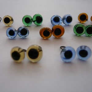 Heidifeathers Glass Eyes - High quality handmade Small Looped Back with Pupils - 4mm or 5mm many colours