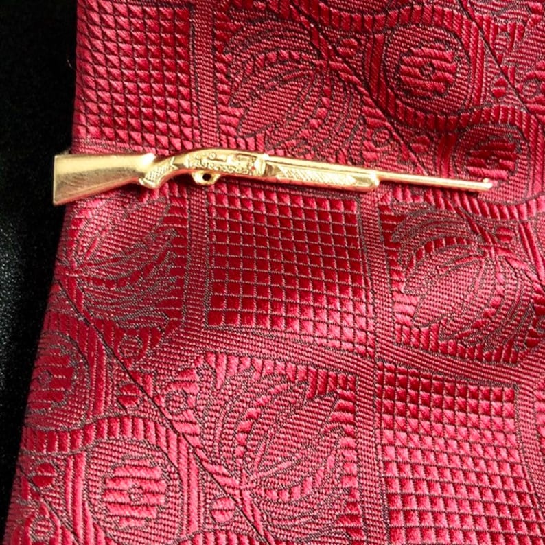 Gold tone Shot Gun Tie Bar Shot Gun Tie Clip Shot Gun Wedding Joke Gift Vintage Gun Tie Bar
