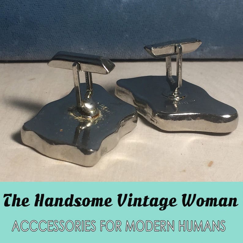 1953 Designers Collection Shadow Box 3D Cuff Links Man on Lamp Post Street Scene Swank
