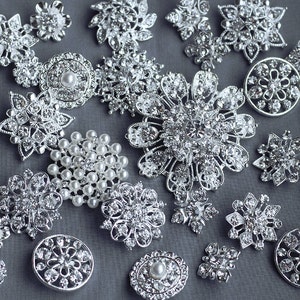 20 Assorted Rhinestone Button Brooch Embellishment Pearl Crystal Flower Hair Comb Clip Wedding Bouquet Brooch Supplies BT134