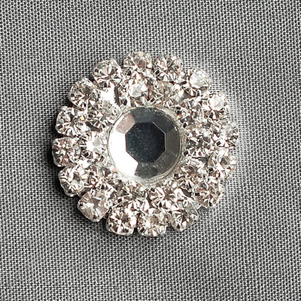 20 Rhinestone Buttons Round Circle Two Row Diamante Crystal Hair Flower Clip Wedding Invitation Scrapbooking Ring Napkin BT038