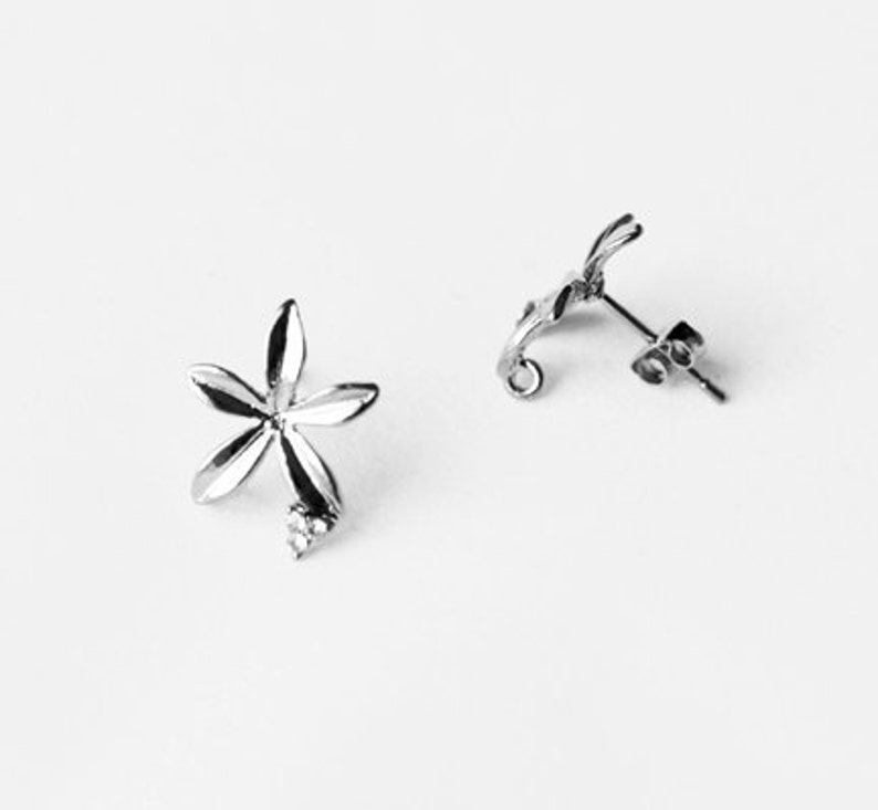 SALE 10 pcs Single Flower Earring Earstuds Clear Crystal Rhinestone Silver Plated FREE combine shipping US EF030 image 2