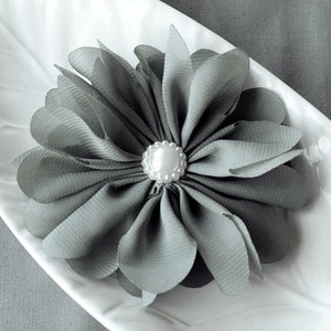 20 pcs Grey Chiffon Flower Soft Fabric Silk Pearl Ballerina Twirl Flower Bridal Wedding Baby Hair Comb Pin Headband SF120 pcs5