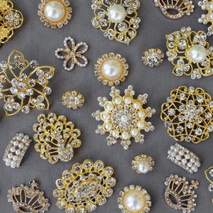 SALE 20 Gold Assorted Rhinestone Button Brooch Embellishment Pearl Crystal Wedding Brooch Bouquet Cake Hair Comb Clip BT986