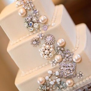 10 pcs Assorted Rhinestone Button Brooch Embellishment Pearl Crystal Button Wedding Brooch Bouquet Cake Hair Comb DIY BT165 image 3