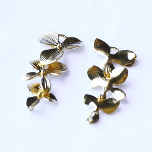 SALE 10 Triple Orchid Flower Pendant Charm Connector Gold Necklace Earring Bracelet Jewelry FREE combine shipping US AC049 image 2