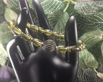 Green Beaded Bracelet, Peridot Acrylic Beads, Yoga Bracelet, Healing Beaded Bracelet, Stretch Cord Bracelet, Gift