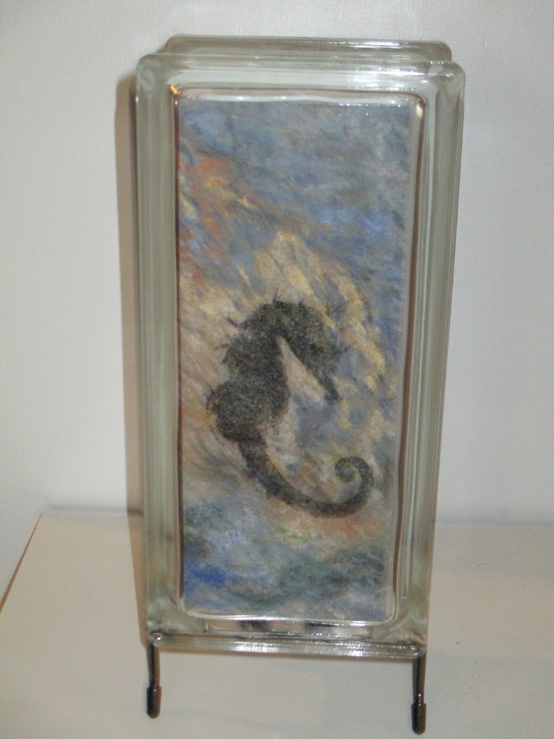 Seahorse lamp, seahorse lighted glass block, retro seahorse nightlight, beach decor, ocean decor, beach house, seahorse art Bild 4