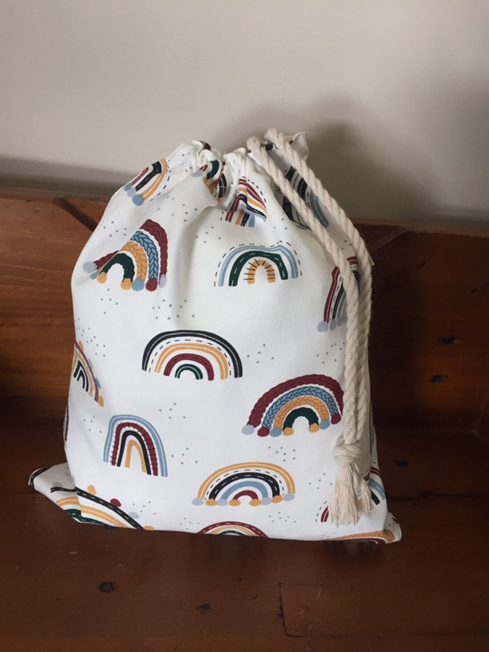 Small Rainbow Drawstring Bag, Reusable Gift Bags for Kids, Makeup
