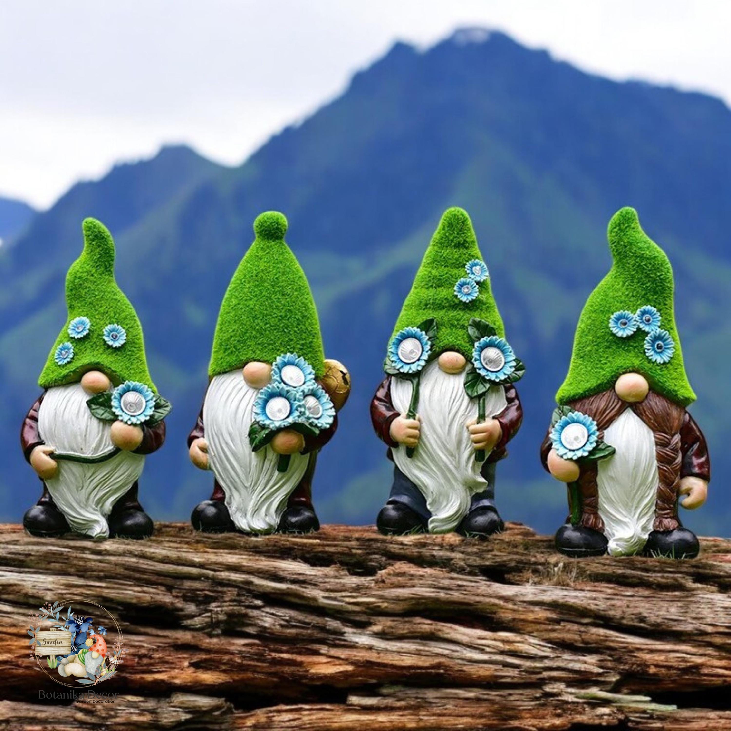 LEDライト付きノーム置物 ソーラーガーデンノーム像 - LEDライト付き樹脂製スカンジナビア風装飾