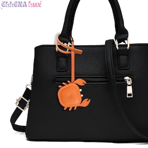 Schlüsselanhänger Charm Krabbe, Krabbe Charme, Schmetterling Taschenanhänger, Krabbe Schlüsselanhänger, Taschenanhänger Leder, personalisierte Geschenke, Geschenk für sie