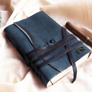 diario in pelle blu, diario personalizzato con monogramma personalizzato, carta bianca, taccuino da viaggio per scrivere e disegnare