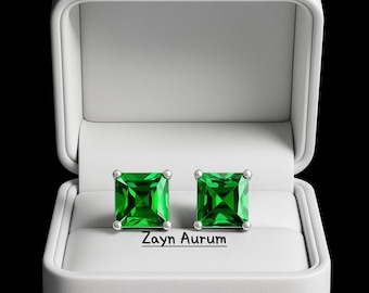4mmプリンセスカットエメラルドスタッドピアス（スターリングシルバー
