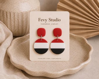 Pendientes modernos de arcilla polimérica con bloques de color / Pendientes llamativos en rojo, blanco y negro / Pendientes colgantes minimalistas de estilo retro / Hechos a mano y ligeros