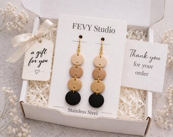 Pendientes de arcilla polimérica beige y negra, colgantes geométricos ligeros, joyería moderna y llamativa, regalo hecho a mano para ella.