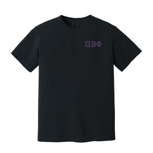 Camiseta con letras griegas bordadas en colores cómodos de la hermandad Pi Beta Phi