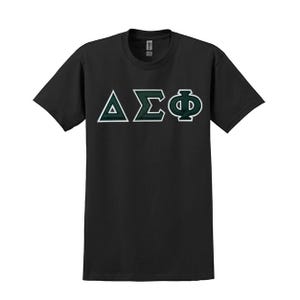 Camiseta con letras griegas de la fraternidad Delta Sigma Phi