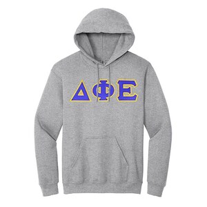 Sudadera con capucha y letras griegas de la hermandad Delta Phi Epsilon