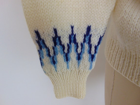 60s hand knit wool Fair Isle cardigan size small - image 4