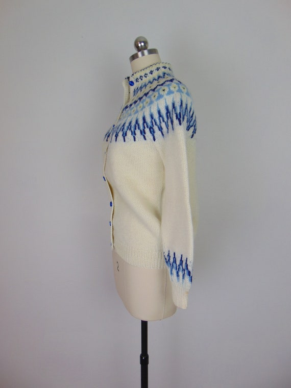 60s hand knit wool Fair Isle cardigan size small - image 6