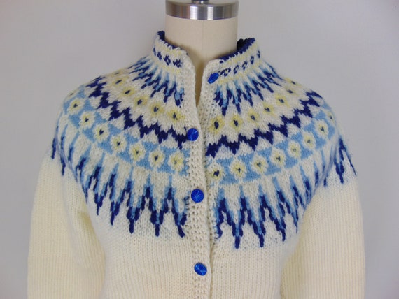 60s hand knit wool Fair Isle cardigan size small - image 2