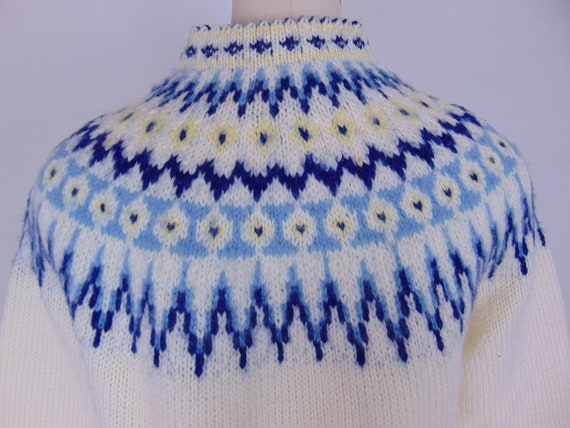 60s hand knit wool Fair Isle cardigan size small - image 5