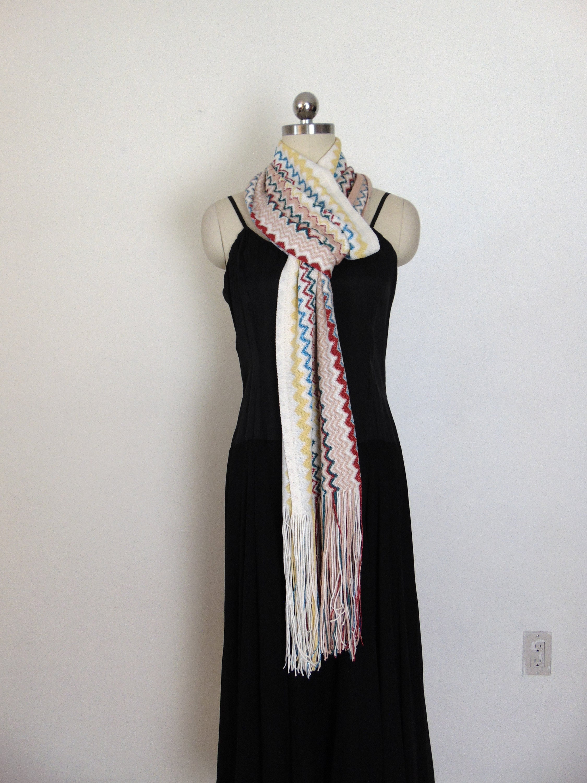 Foulard Missoni En Soie Vintage - Dimensions 85x92 Cm, Motifs Multicolores, Occasion