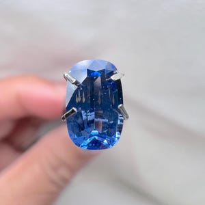1.28Ct - Unbehitzter blauer Saphir aus Sri Lanka