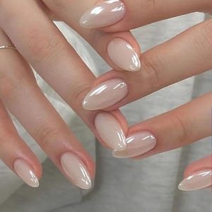 White Pearl Donut Glazed Press On Nails| Hailey Bieber Glazed Donut Nails Wedding Nails Elegant Handmade Nails| Reusable Nails For Daily Use