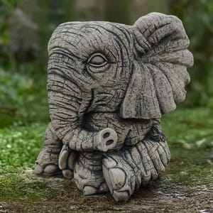 Concrete flower pot statue Outdoor elephant planter figurine Stone pot sculpture Cement animal planter decoration Lawn ornament  Lover gift