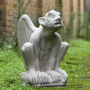 Concrete Gargoyle Statue Gothic Garden Decor Cement Gargoyle Sculpture ...