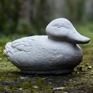 Cement duck figurine Concrete sitting duck decoration Outdoor duck sculpture Cement animal ornament Yard duck statue Farm decoration Gift