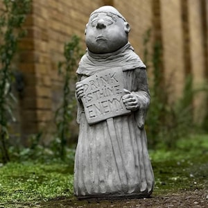 &quot;Lustiger Mönch aus Beton Betonskulptur &quot;&quot;Drink is Thine Enemy&quot;&quot; Ornament, witzige Betonskulptur, lustige Gartenskulptur.&quot;