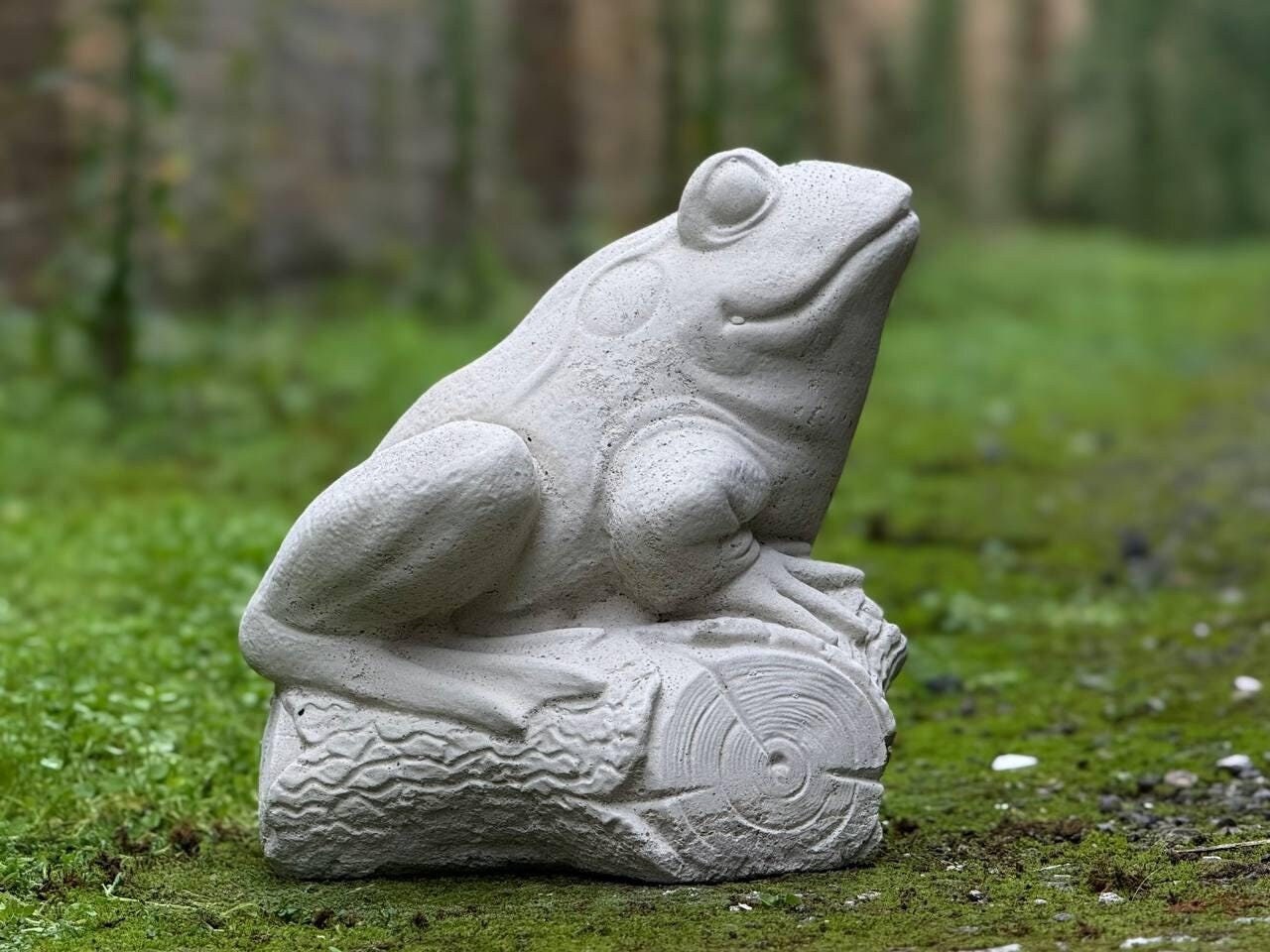 コンクリート製の白いカエルの像 石造りのカエルの置物 屋外用気まぐれ