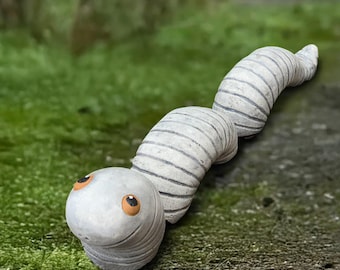 Concrete worm sculpture Stone worm statue Cement animal decoration Handmade worm statue Outdoor wildlife ornament Worm lover gift Yard art