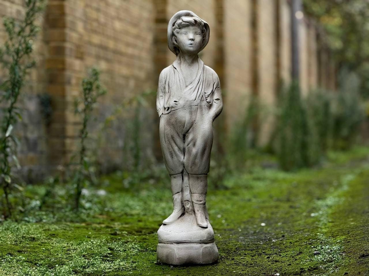 Boy peeing figurine - Etsy 日本