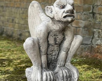 Garden gargoyle decoration Stone monster sculpture Outdoor demon statue Cement large guardian figurine Halloween ornament Handmade monster