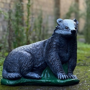 Concrete badger garden statue Stone wildlife ornament Outdoor woodland animal decoration Cement badger sculpture Nature yard art figurine