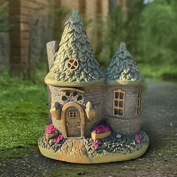 妖精の家の置物 コンクリート製の家の彫像 石造りの家の彫刻 庭の装飾
