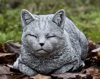 Concrete kitty sculpture Stone cat decoration Garden kitten statue Handmade kitty figurine Memorial cat ornament Outdoor pet decor Yard art