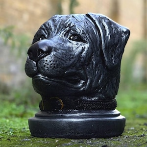Massive black labrador head sculpture Stone retriever bust Outdoor dog statue for Garden decoration Concrete pet memorial Yard ornament gift