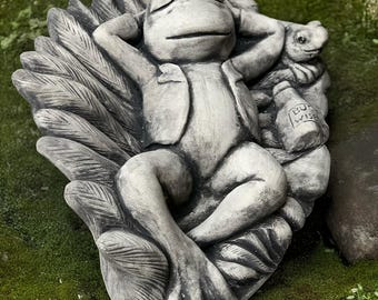 Relaxing frog sculpture Concrete frog statue Outdoor animal figurine Front door decoration Handmade frog ornament Frog lover gift Yard art