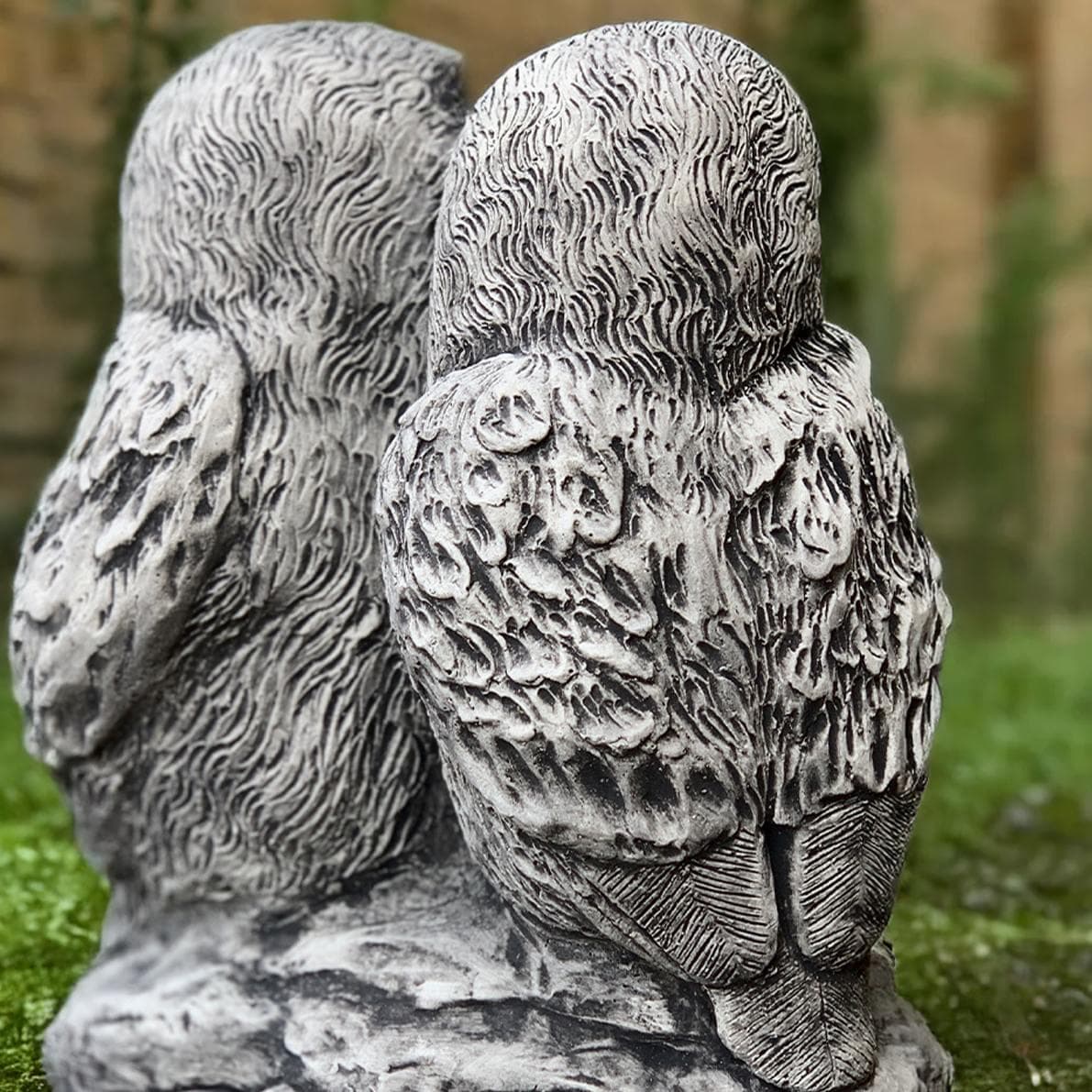 巨大な家族のフクロウの彫刻コンクリートのフクロウの像セメントの鳥の