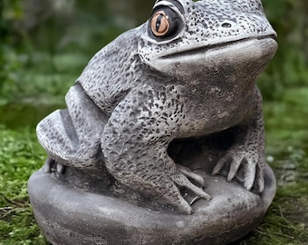 Stone frog sculpture Outdoor animal figurine Concrete frog statue Garden ornament Front door decoration Frog lover gift Handmade frog art