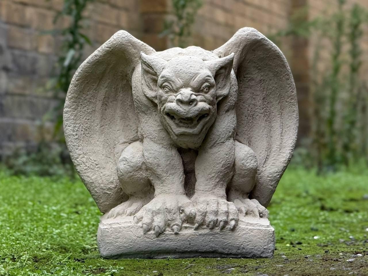 メキシコ製　ガーゴイル像　 高さ56cm　天然ゴム系製品　置物　イベント用等 メキシコ製 ガーゴイル像 高さ56cm 天然ゴム系製品 置物 イベント用等