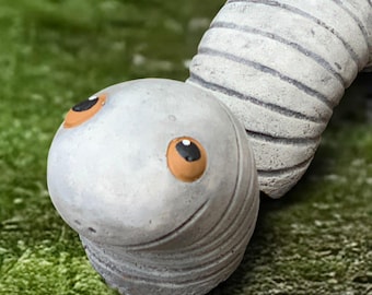Fantasy worm sculpture Stone worm statue Garden reptile figurine Outdoor animal sculpture Cement farm decoration Handmade worm Lover gift