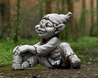 Sitzende lustige Garten-Zwerg-Statue Wunderliche Außen-Dekoration Beton lächelndes Zement-Zwerg-Verzierungs- stein-Gartendekoration