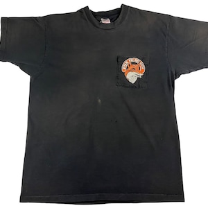 Camiseta masculina XL de ponto único FOXHEAD LOUNGE com bolso - Osteen, Flórida - vintage dos anos 1990