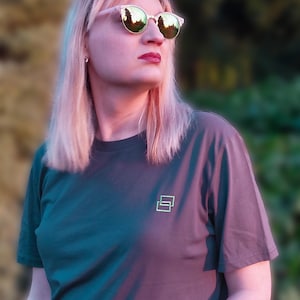 Camiseta Netrunner Link bordada en verde Shaper / Unisex / Algodón orgánico / Blanco, negro y carbón