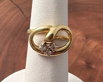 Vintage 18k Diamond Stylized Snake Ring
